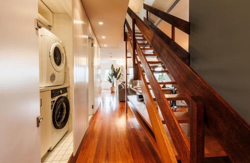 Darling Point Apartment | 3BR Penthouse Harbour Views