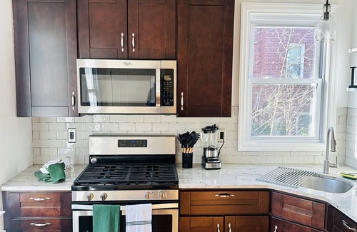 South Orange Apartment | 3BR S.Orange Apt.Walk 2 NY train.