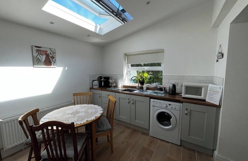 Falcarragh Cottage | 3br-Sea View-Fireplace-Garden-Free Parking