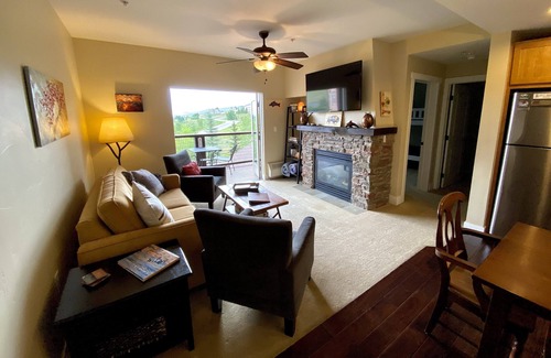 Silvercreek Condo | 3BR Ski-in/Ski-out Mountain Retreat at Base of Granby Ranch Ski Area