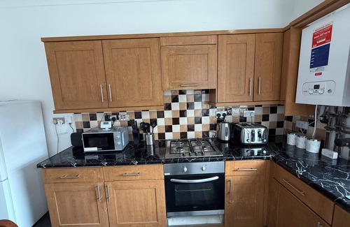 Leeds House | 3BR-Sleep 10– Near Stadium,Centre & M-Links - Contractors/Corporate & Families