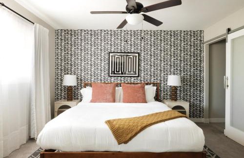 Chateau De Vie Five Apartment | 3BR Southwest Modern Haven - Old Town