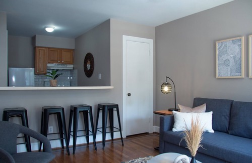 Neartown Apartment | 3BR The Montrose Collective B2, Walk to Food & Fun
