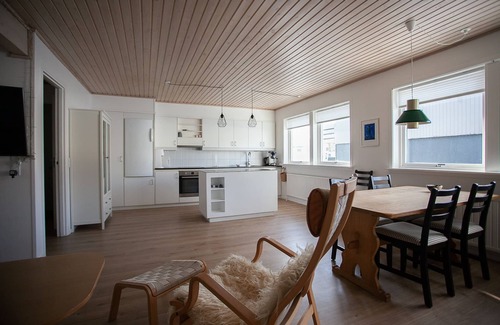 Hoyvik Villa | 3BR - Townhouse - Free Parking -Tórshavn