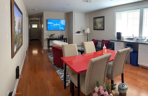Highline Apartment | 3BR vacation unit near SeaTac Airport & downtown Seattle