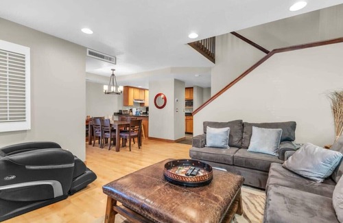 Park City House | 3BR w/Loft Townhouse 3 Min Walk to Ski Lift