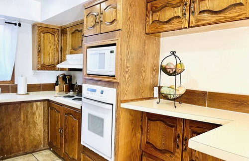 Beverly Green Condo | 3BrApartment,Vegas,strip,LVCC,book,bestlocatioN,july4TH.pool
