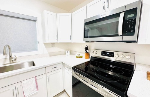 Beverly Green Condo | 3BrApartment,Vegas,strip,LVCC,book,bestlocatioN,july4TH.pool