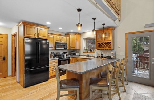 Deadwood House | 3King Beds/Game Room/Heated Garage/Fall Discounts!