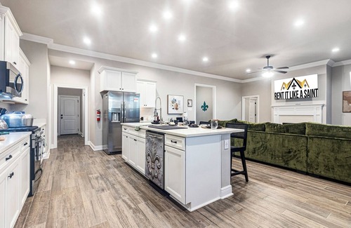 Lake Charles House | 3Kings Near Golf Coarse