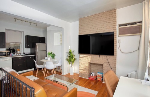 Shadyside Apartment | 3min>Carnegie Mellon University:UPMC Shadyside:3min>CMU:Full Kitchen