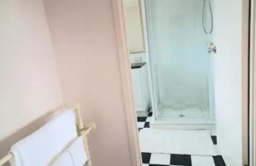 Runcorn House | 3mins walk to shopping centre city bus airport train station