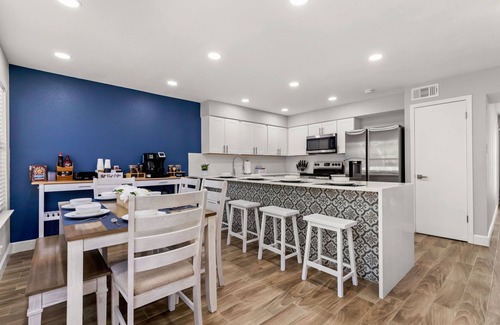 San Antonio House | 3N & 4N Discounts in Sept - Book Now!