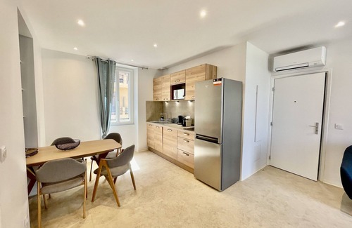 Saint-Jean-Cap-Ferrat Apartment | 3p 2min from the beach, air conditioning, wifi, parking