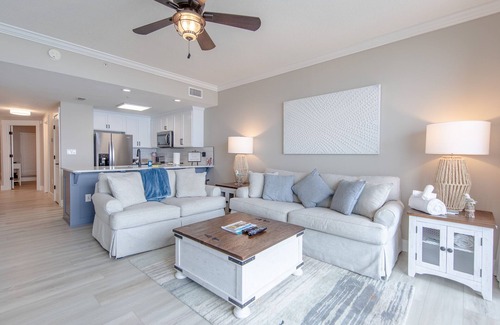 Panama City Beach Condo | 3RD FLOOR 1BR + BUNKS SLEEPS 6.