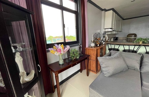 General Trias House | 3rd floor 2 bedrooms 1 bathroom accommodate 5pax or more, home away from home.