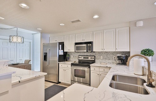 Long Beach Condo | 3rd Floor *3BR 3BA at the Majestic, sleeps 10!