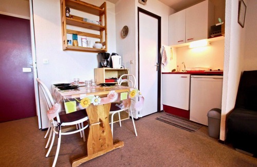 Chamrousse Apartment | 3rd floor, balcony, tv, ski locker, 23m², Chamrousse