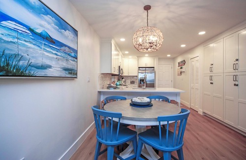 Sanibel Condo | 3rd Story Sanibel Condo With Coastline Views - Sandalfoot 3C3