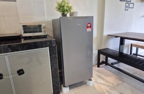 Si Rusa Apartment | 4-10pax BAYU BEACH 2R2B PRIVATE BEACH, WATERSPORT, Pool, Bbq, Wifi, 50"TV