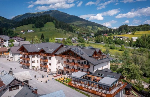 Russbach am Pass Gschuett Apartment | 4(+2) Family Suite without kitchen (HP) - Apart- /Wellnesshotel Dachsteinresort