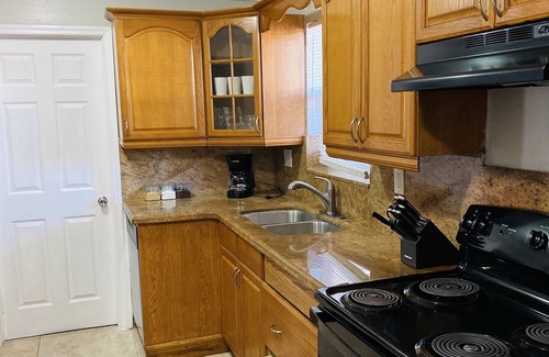West Hollywood House | 4/2 Home w/pool Near Casino/Beach