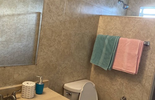West Hollywood House | 4/2 Home w/pool Near Casino/Beach