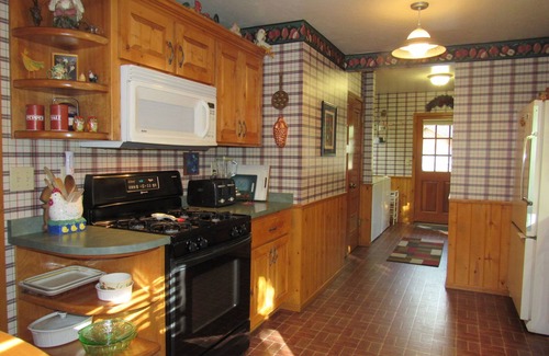 Big Bear Lake Cabin | 4 + 3 LAKEFRONT HOME W/BOAT DOCK & PRIVATE BEACH