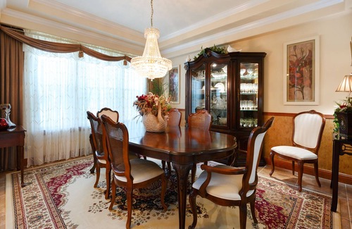 Georgetown House | 4,600 sq ft WINTER VACATION EXECUTIVE home on large corner lot, lovely community