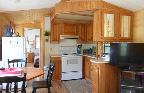 Central Frontenac Cottage | 4 Acres on the Lake, Sharbot Lake