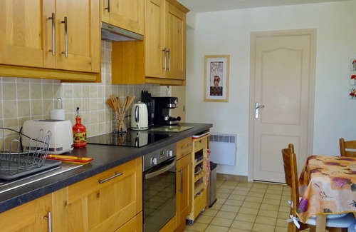 Saint-Saturnin-les-Apt Apartment | 4* air-conditioned gîte in the shade of olive trees, swimming pool overlooking the Luberon.
