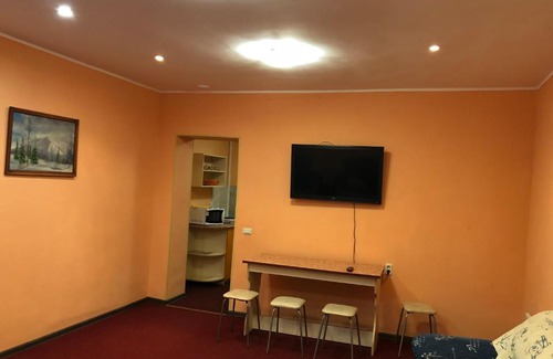 Chebarkul' Apartment | 4 Apelsina