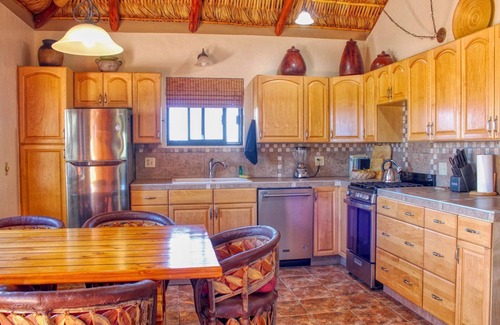 Los Zacatitos House | 4-bedroom house in beautiful Zacatitos with WiFi