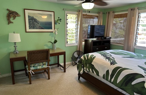 Princeville House | 4 Bdr Home Bay, Mtn & Waterfall views Hot tub, Walk to Beaches.