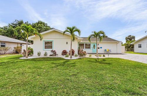 Central Naples House | 4 BDR Pool Tropical Naples Oasis