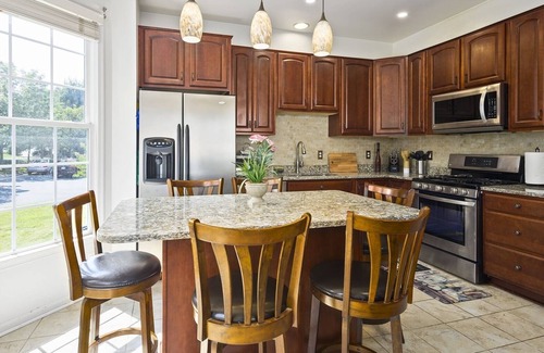 Potomac Falls House | 4 Bdr. Suburban Home | Near D.C, Perfect for Families