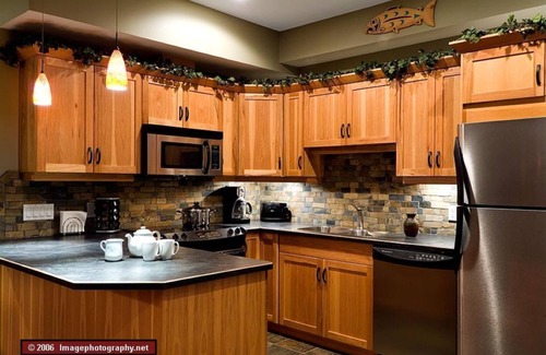 Scotch Creek House | 4-Bdrm Waterfront Townhome
