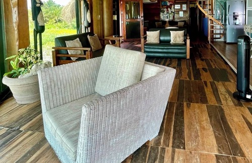 Playa del Secreto Apartment | 4 Bdrs. Amazing BeachFront Penthouse sleeps 9, Pool, Staff, Wi-Fi, Chef at home