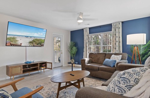 Carolina Forest Condo | 4 Bds- 9-min Drive Dwntwn & Beach- Golfers Welcome