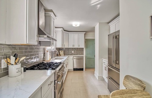 Kenmore House | 4 Bed 1.5 Bath Single Family Home in Kenmore (S)