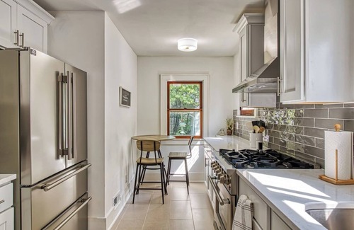 Kenmore House | 4 Bed 1.5 Bath Single Family Home in Kenmore (S)