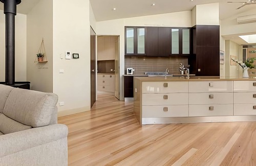 Capel Sound House | 4 Bed, 2 Bath, 2 Lounge room with incredible kitchen, alfresco dining and games room with pool table