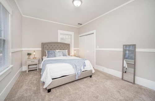 Wichita House | 4 Bed 2 Bath Home by College Hill and Hospitals
