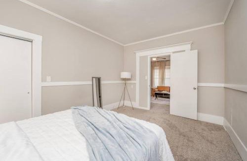 Wichita House | 4 Bed 2 Bath Home by College Hill and Hospitals