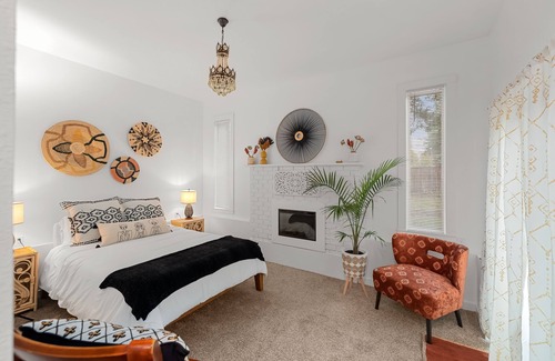 Lacey House | 4 bed, 2 bath… perfect home away from home for the whole family in Lacey, WA!