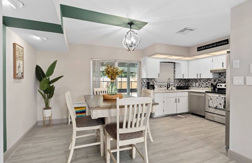 Buena Ventura Lakes House | 4 bed 3.5 bath pool home