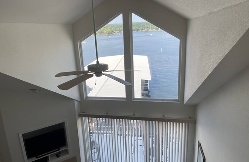 Camdenton Condo | 4 bed/3 bath Lakeview Condo