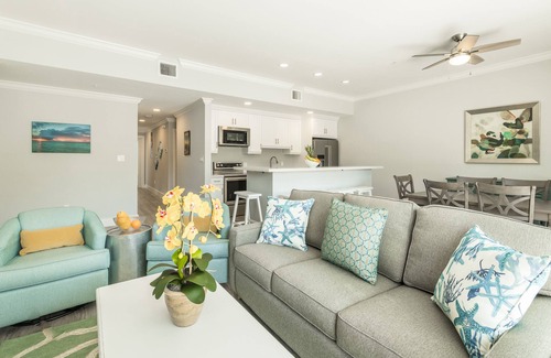 Meadows Condo | 4-Bed 4.5 Bath Condo @ Bayfront Suites & Marina Non-Waterfront