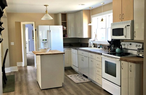 St Ignace House | 4 Bed home in downtown St.Ignace