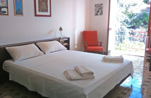 Azzagulta House | 4 Bed house, nestled in the foothills rising from the coast, with sea views